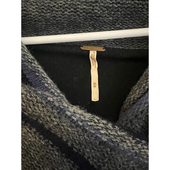 Free People Zip Up Cardigan Sweater Faux Scarf Wrap 100% Wool Women's Medium - Picture 5 of 6